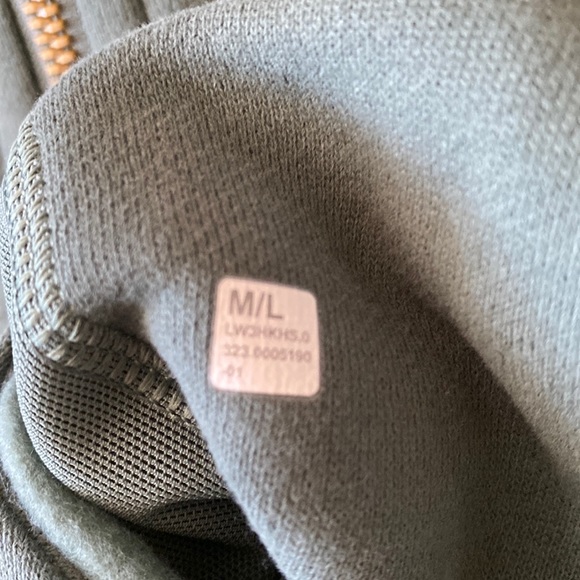 ❤️ Lululemon Scuba Oversized Funnel Neck in Medium Forest Gold Size M/L NWT - Picture 5 of 10